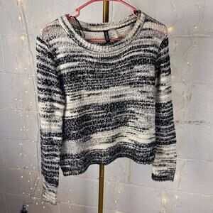 H&M Divided women’s S black white striped knit crewneck long sleeve pullover